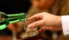 哈尔滨喝酒爆料案件最新,真相与争议交织的酒桌风云